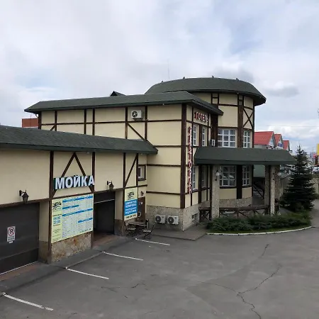 опалковый замок Отель Sofiivska Borshchahivka