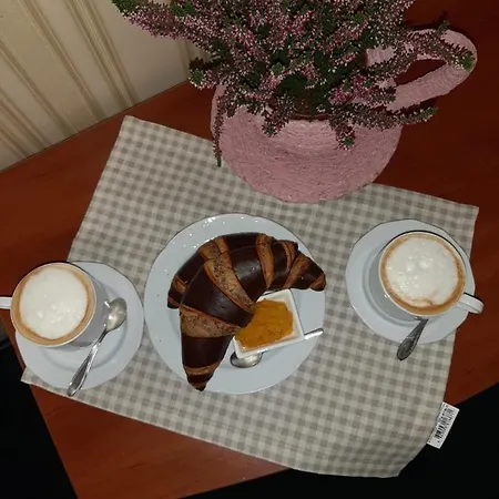 опалковый замок Отель 3*